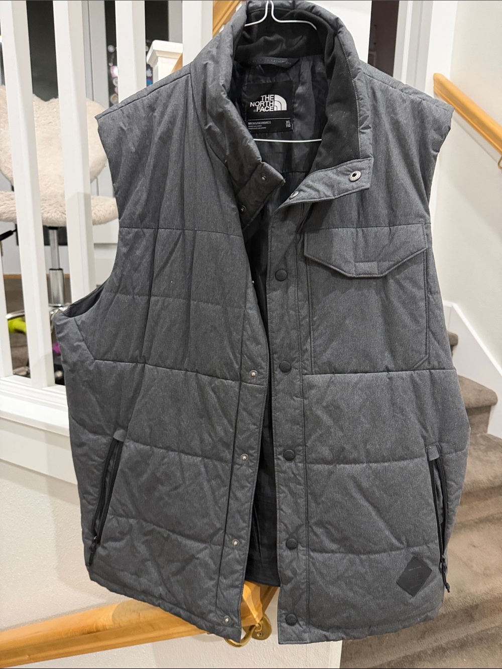 The North Face Men's Quilted Vest - Charcoal